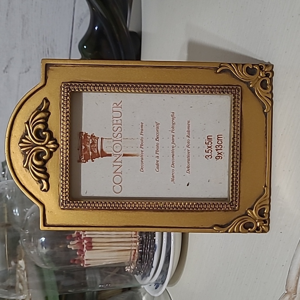 Picture Frame Ornate Decorative 3.4x5 Glass